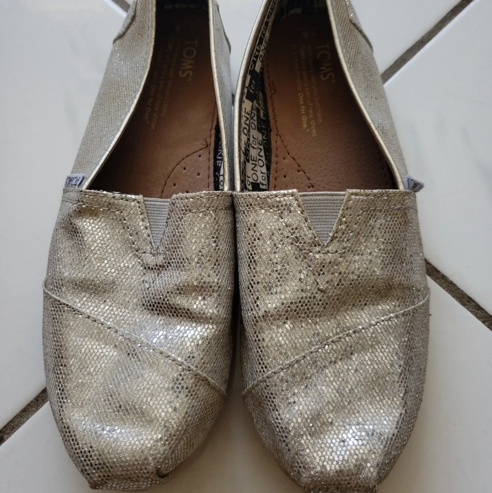 Girls 6 womens 7.5‎ sparkle glitter silver toms
